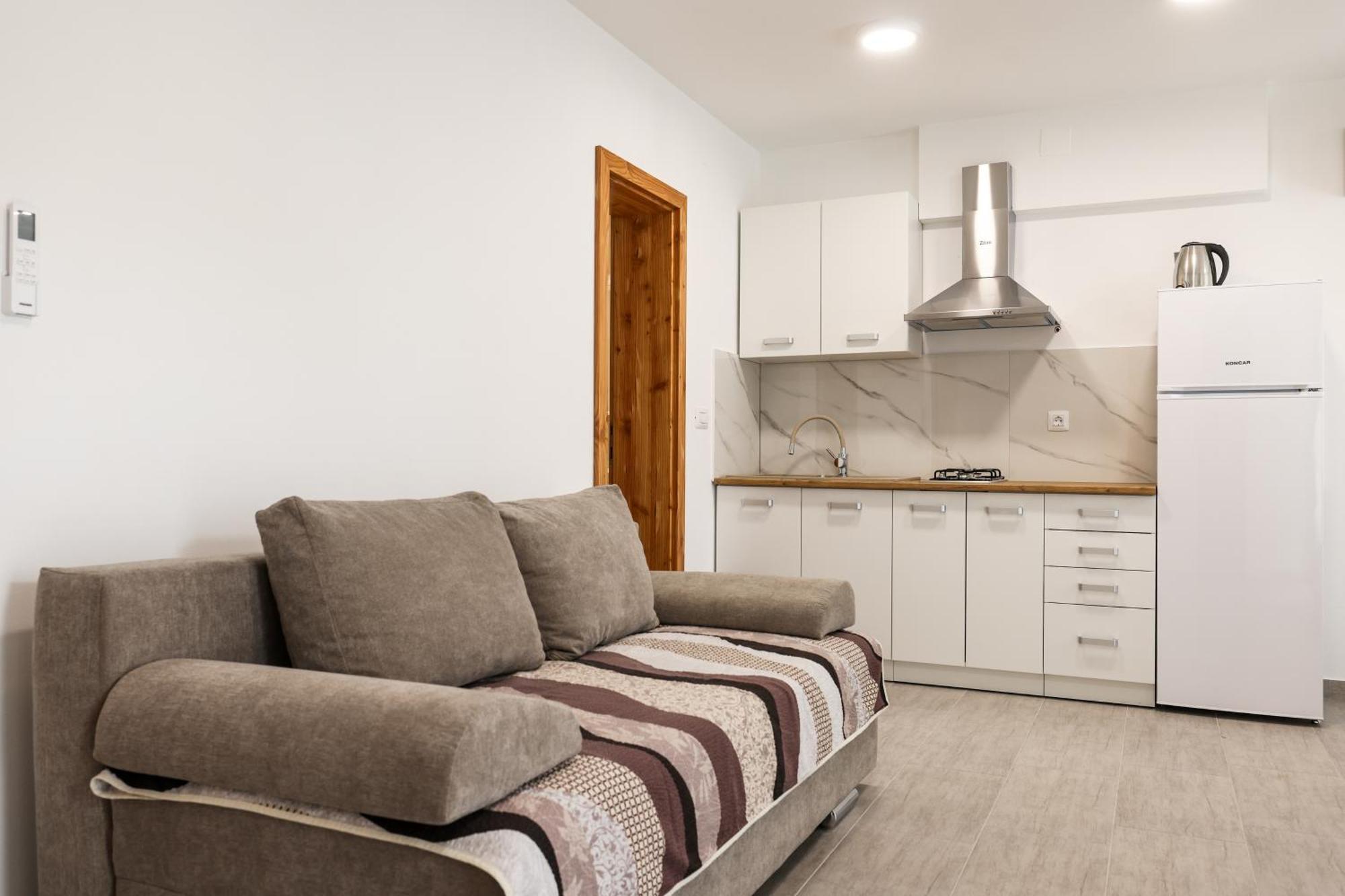 Apartments Kika ニン エクステリア 写真